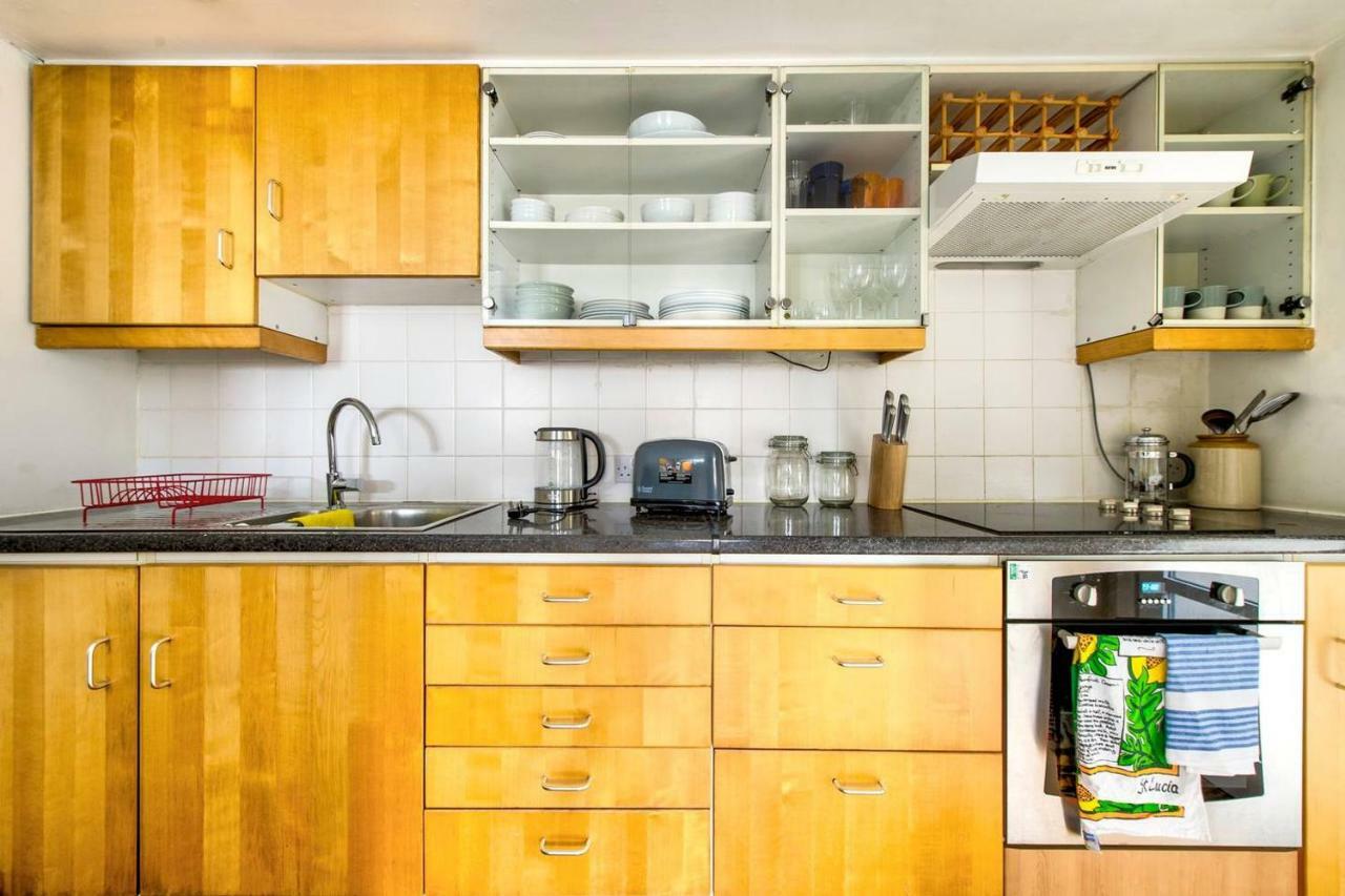 Altido Ultra Stylish Calton Road Apt W/ Parking Apartment Единбург Екстериор снимка