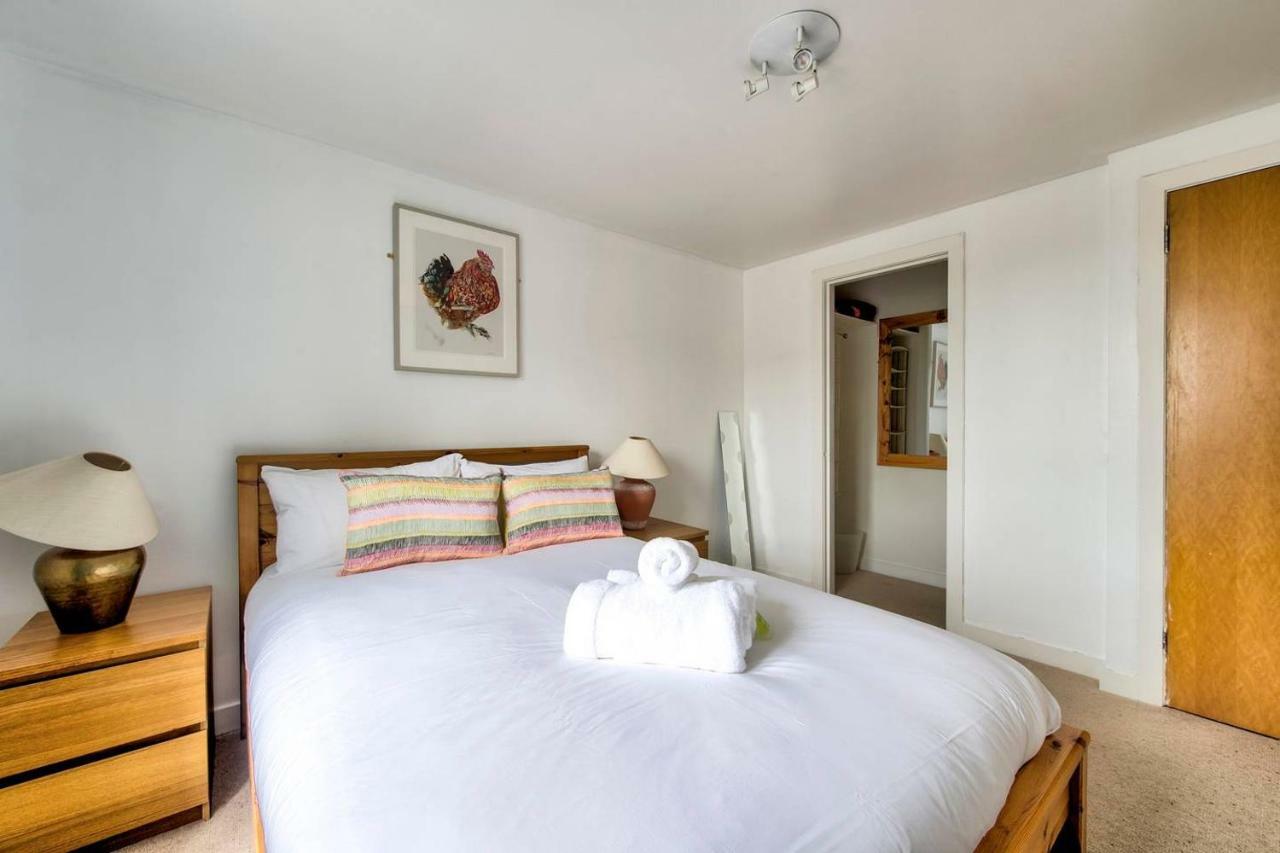 Altido Ultra Stylish Calton Road Apt W/ Parking Apartment Единбург Екстериор снимка